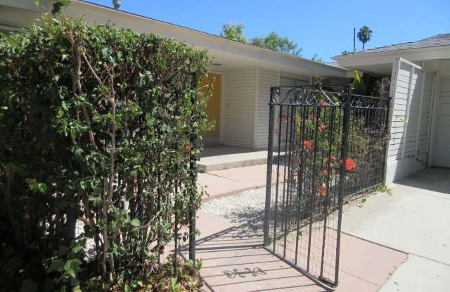 Duggan Property Management Inc presents- Woodland Hills Home with a Pool on Hatteras Gallery 3