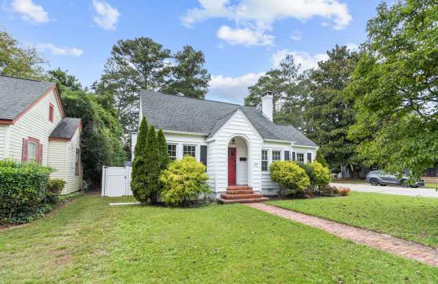 4 Bedroom 3 Bath in Haymount- Available through June 1, 2027 only! Gallery 3