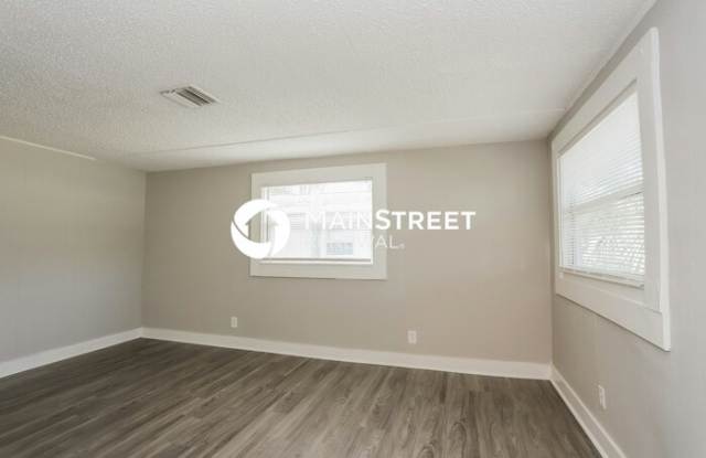 2539 Kingston Street South Gallery 2