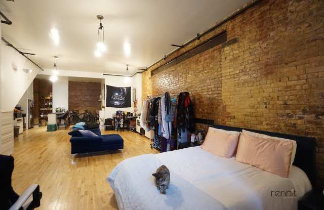 956 Hancock St photos photos