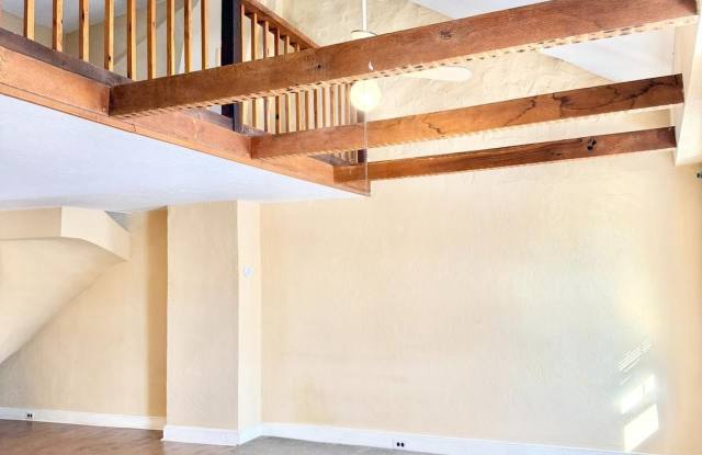 149 MAIN Street unit: 4 photos photos