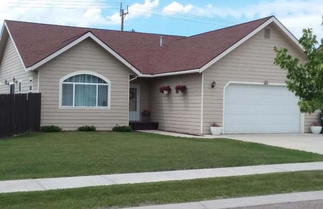 Charming Kalispell Single Family Home - 52 Wind River Drive, Kalispell, MT 59901