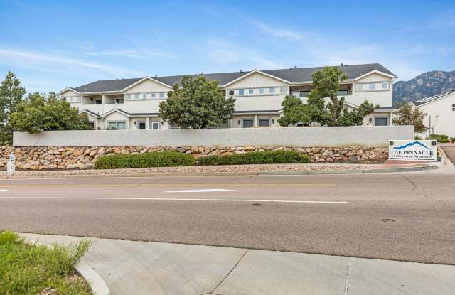 Townhome near Fort Carson with 2 Suites and garage. - 4217 Prestige Point, Colorado Springs, CO 80906