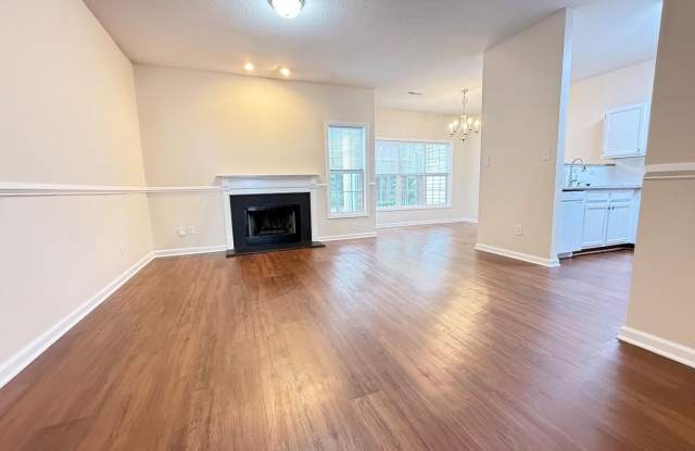 106 Pointe Crest Court Gallery 4