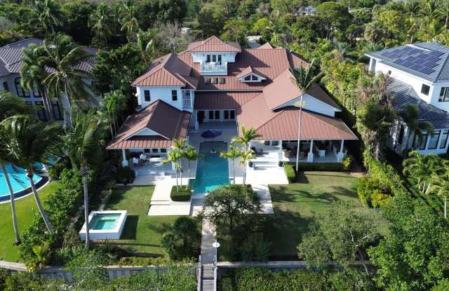 5270 Pennock Point Road photos photos
