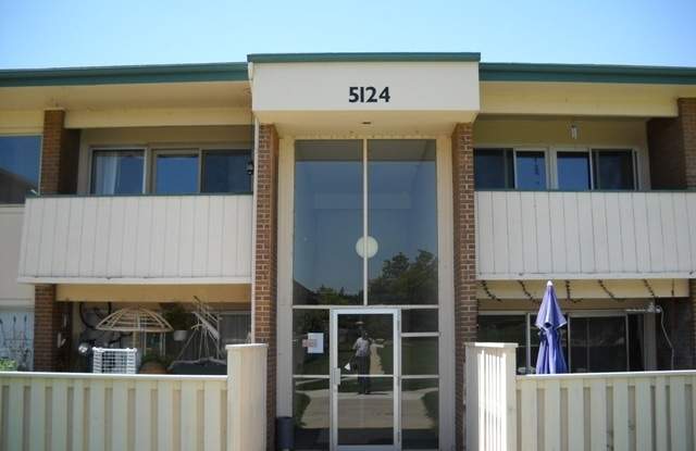 3 Bedroom for Great Price In Gunbarrel Close to Many Businesses photos photos