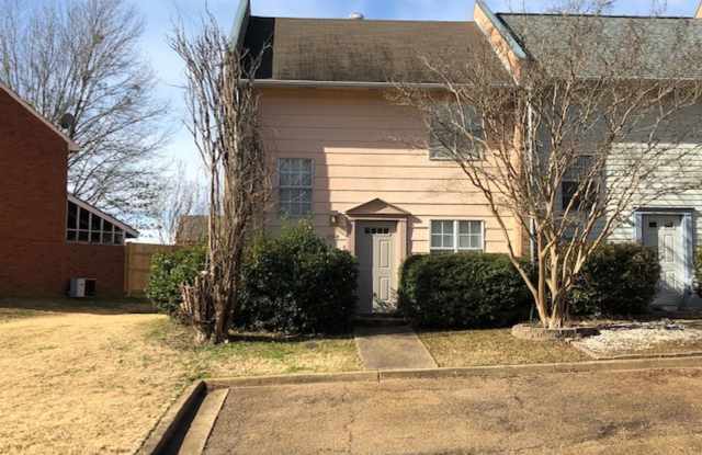 2 Bedroom 1.5 Bath Condo Close to Campus! Gallery 1