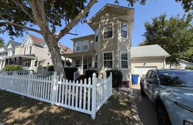 1129 Hampton Ave photos photos