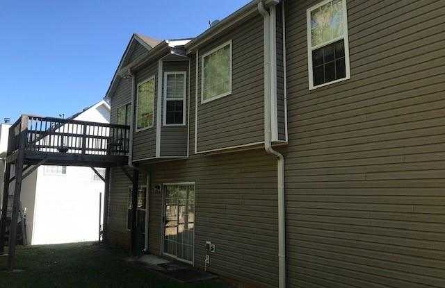 5756 Newnan Circle Gallery 2