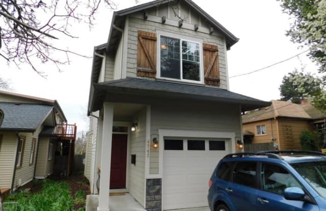 4742 NE 106th Ave - 4742 Northeast 106th Avenue, Portland, OR 97220