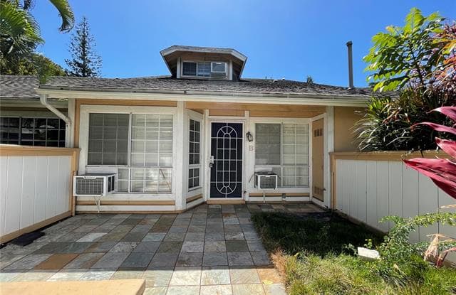 556 Mananai Place - 556 Manani Place, Halawa, HI 96818