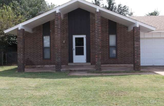 3 bed, 1 1/2 bath, 2 car garage - 4300 Lunow Drive, Oklahoma City, OK 73135