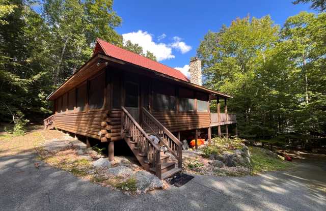 Winter Getaway Log Cabin in Meredith, NH — 2 Bed / 2 Bath (Large, Cozy, Woodsy!) Gallery 1