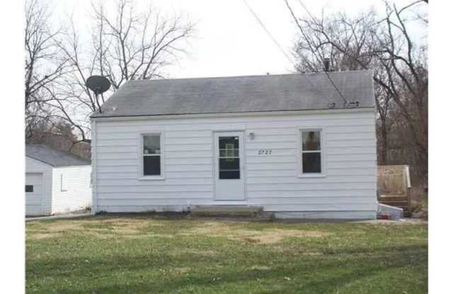 2727 East Douglas Avenue photos photos