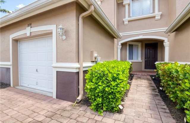 9774 Roundstone photos photos