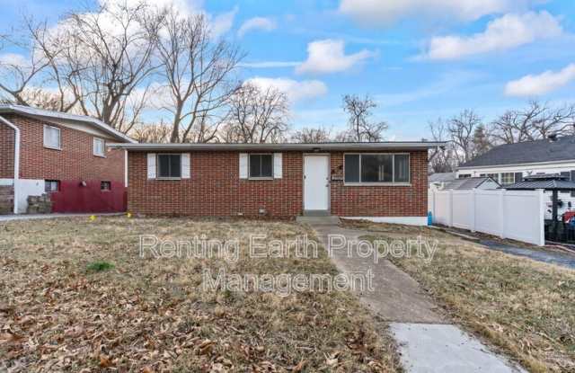 801 Thomas Ave photos photos