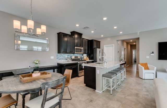 Luxury Fully Furnished 2Bed/2.5Bath Townhome in Gated Community photos photos