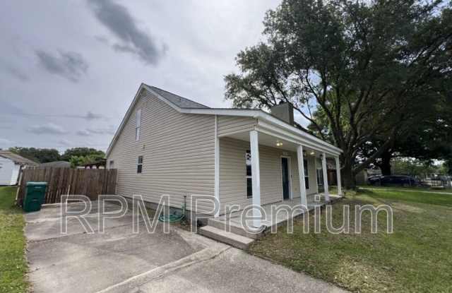 8725 Fairoaks St Gallery 3