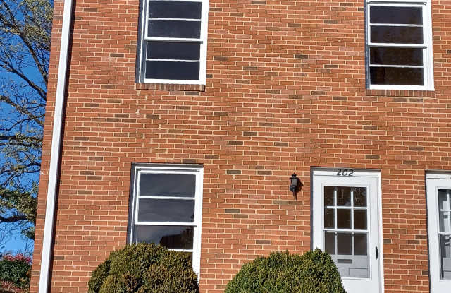 202 East Whitlock Avenue - 1 photos photos