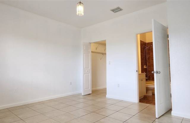 10949 SW 181 TE Gallery 2