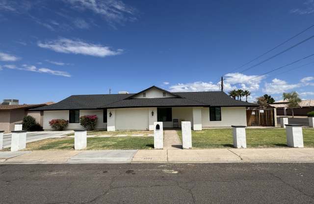 5502 W Frier Dr photos photos