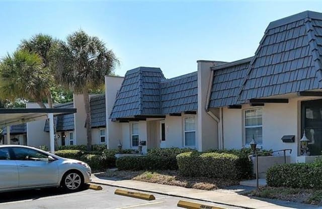 807 CORDOVA GREEN - 807 Cordova Grn, Bardmoor, FL 33777