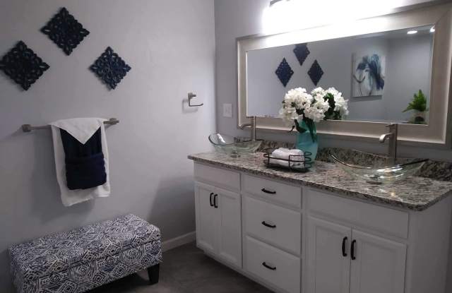 Gorgeous 3 bedroom, 2 bath photos photos