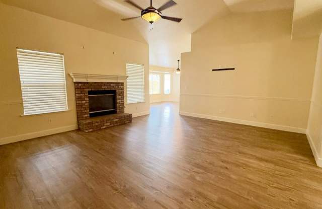 884 W Cinnamon Avenue Gallery 4