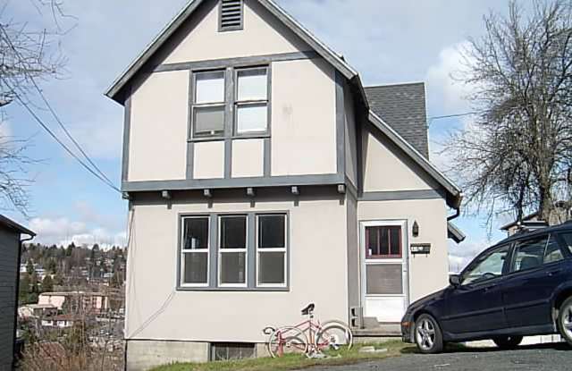 935 NE Maple Street - 935 Northeast Maple Street, Pullman, WA 99163