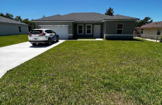 Beautiful Home in Desirable SW Ocala location - 4/2/2 Gallery 1
