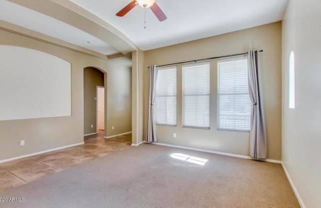 15439 W OLD OAK Lane Gallery 4