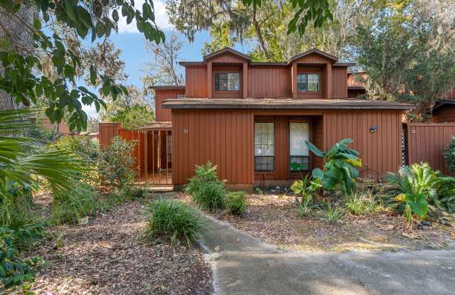 Spacious 3/3 townhome-style condo in Rockwood Villas with washer/dryer photos photos