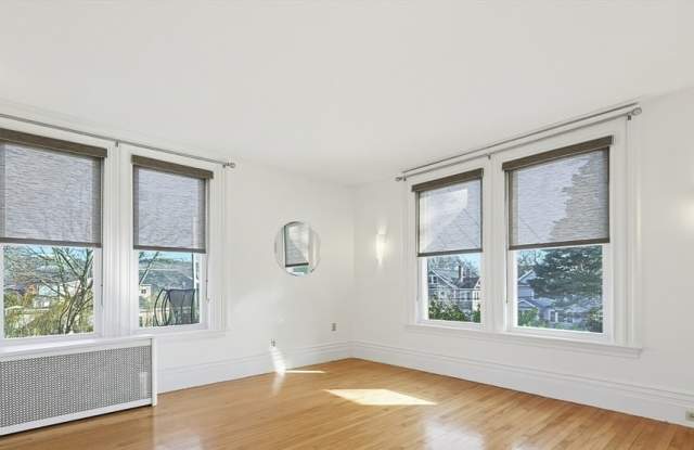 121 White St Gallery 2