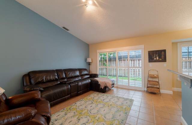 1487 Windship Circle Gallery 4