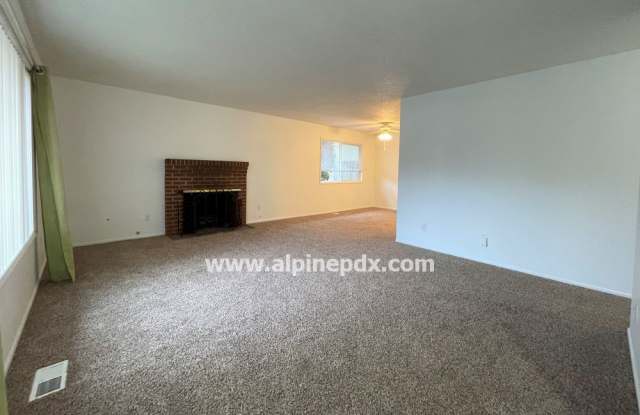 6072 South West Valley Avenue Gallery 4