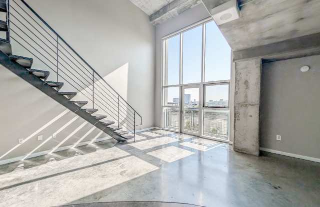 2000 Bagby St #7417 **Ask about our NO CASH DEPOSIT option!** Gallery 3