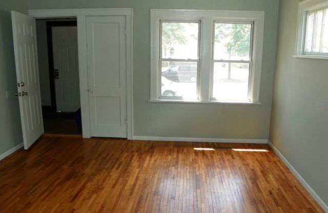 1021 Central Avenue W Gallery 2