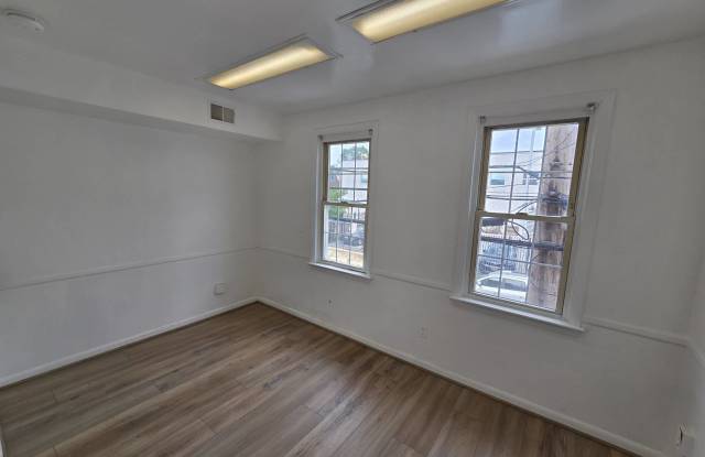 6 Dock Street - 2 photos photos