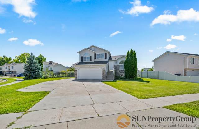 Beautiful Home In Great Roy Location!! photos photos