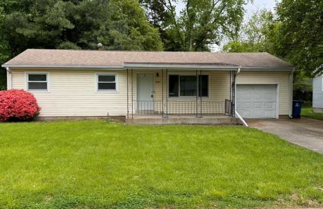 1461 Broadlawns Lane photos photos