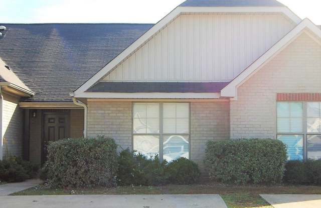 532 Castlebury Lane - 532 Castlebury Ln, Calera, AL 35040