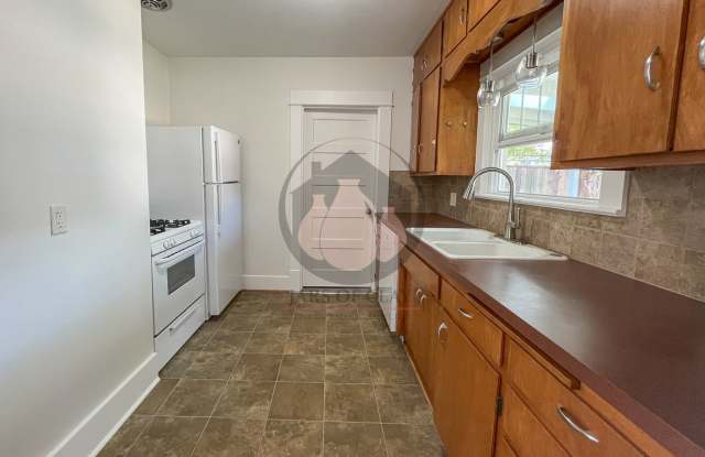 *$750 in Free Rent - Adorable South Salem Home Move-in Ready Gallery 3