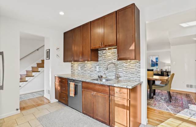 16 South Abingdon Street - 1 Gallery 4