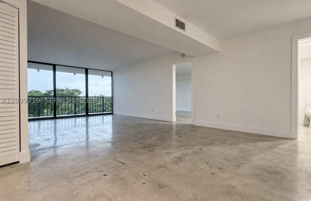5781 Biscayne Blvd Gallery 2