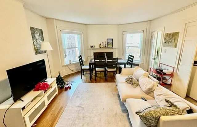 912 Beacon St photos photos