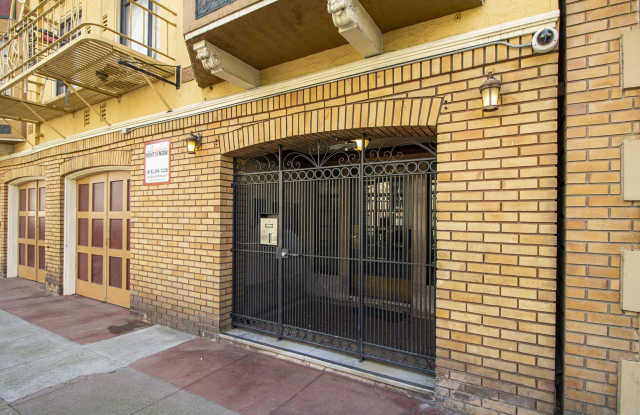 1819 GOLDEN GATE Gallery 2