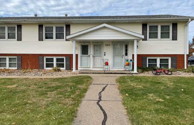 1 Bedroom, 1 Bath Townhouse LeClaire, IA photos photos