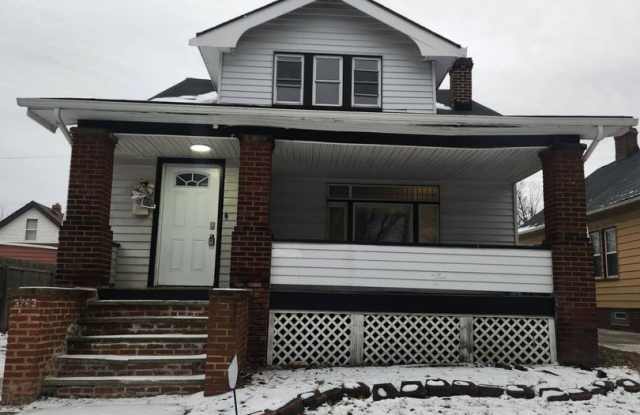 Charming 5-Bedroom Property in Prime Location photos photos