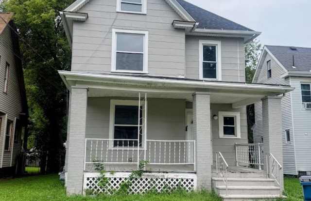 Four bedroom 1.5 bedroom single family home for rent photos photos