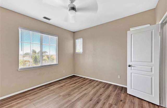 23261 Castle Rock Gallery 2
